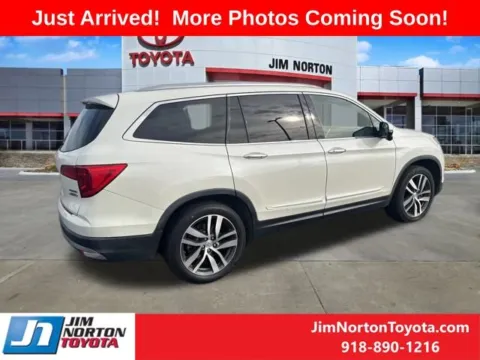 More photos of 2017 Honda Pilot Touring at Jim Norton Toyota, OK