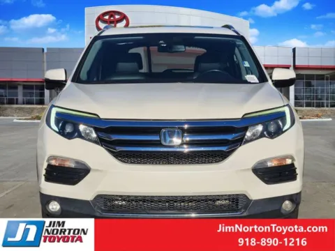 Photos of 2017 Honda Pilot Touring for sale in Tulsa, OK at Jim Norton Toyota
