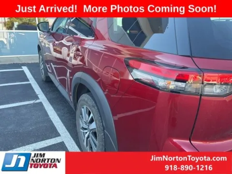 Photos of 2023 Nissan Pathfinder SL for sale in Tulsa, OK at Jim Norton Toyota