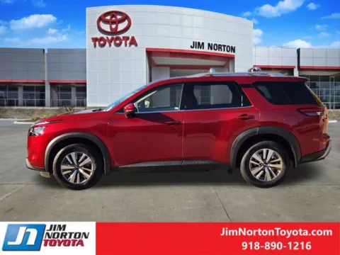 More photos of 2023 Nissan Pathfinder SL at Jim Norton Toyota, OK