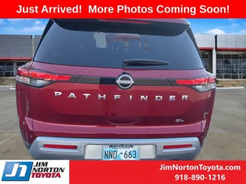 More photos of 2023 Nissan Pathfinder SL at Jim Norton Toyota, OK
