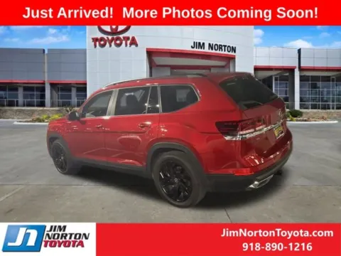 Another view of 2022 Volkswagen Atlas 2.0T SE w/Technology for sale in Tulsa, OK at Jim Norton Toyota
