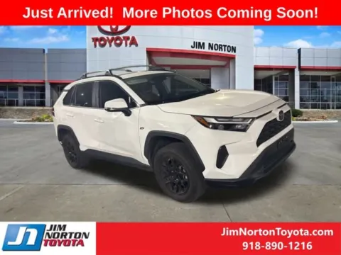 White 2023 Toyota RAV4 XLE for sale in Tulsa, OK