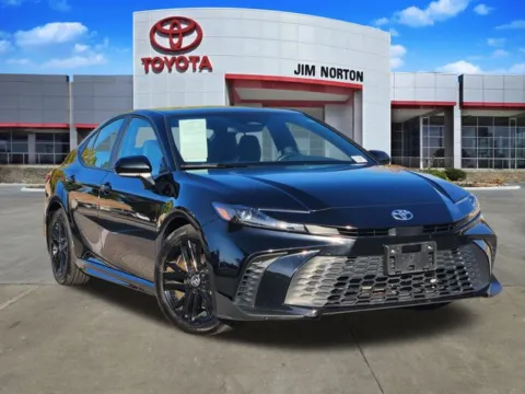 Black 2025 Toyota Camry SE for sale in Tulsa, OK