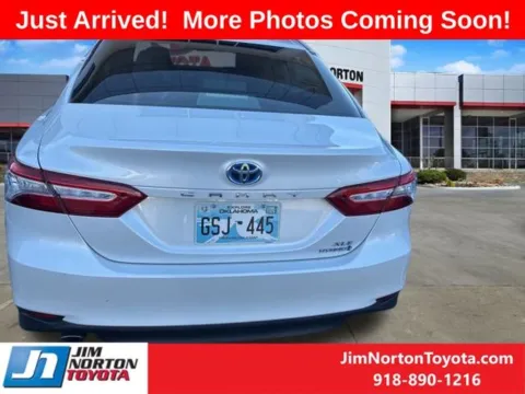 More photos of 2020 Toyota Camry Hybrid XLE at Jim Norton Toyota, OK