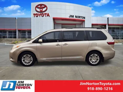 More photos of 2015 Toyota Sienna XLE at Jim Norton Toyota, OK