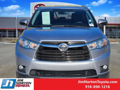 Photos of 2016 Toyota Highlander XLE V6 for sale in Tulsa, OK at Jim Norton Toyota