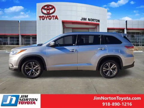 More photos of 2016 Toyota Highlander XLE V6 at Jim Norton Toyota, OK