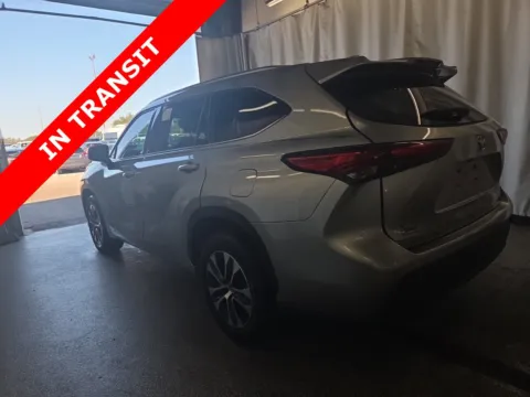 Another view of 2021 Toyota Highlander XLE for sale in Jacksonville, FL at Auto Boutique Florida