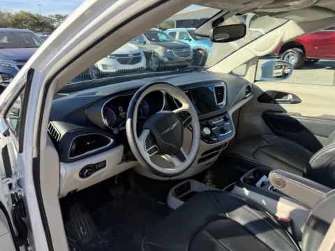 Another view of 2020 Chrysler Pacifica Limited for sale in Jacksonville, FL at Auto Boutique Florida