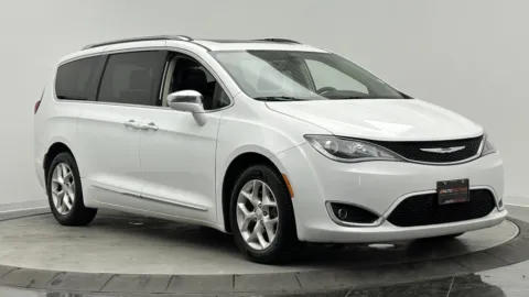 Another view of 2020 Chrysler Pacifica Limited for sale in Jacksonville, FL at Auto Boutique Florida