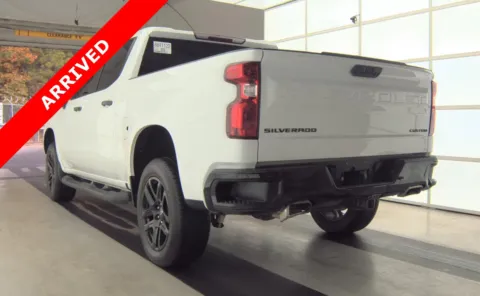 More photos of 2022 Chevrolet Silverado 1500 Custom Trail Boss at Auto Boutique Florida, FL