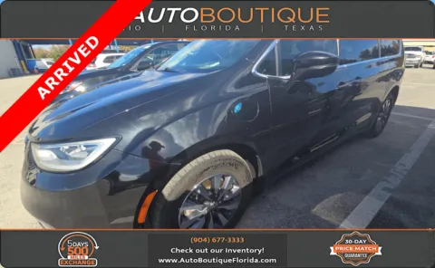 Black 2022 Chrysler Pacifica Hybrid Touring L for sale in Jacksonville, FL