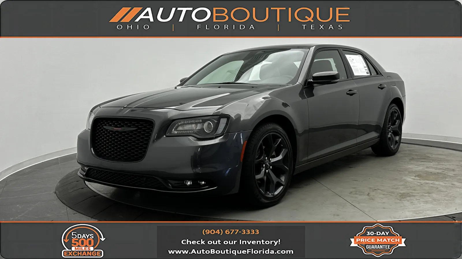 2023 Chrysler 300 S's photo