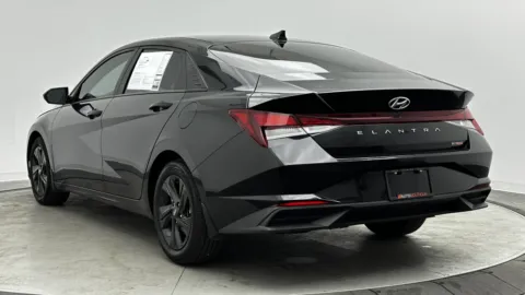 More photos of 2022 Hyundai Elantra SEL at Auto Boutique Florida, FL
