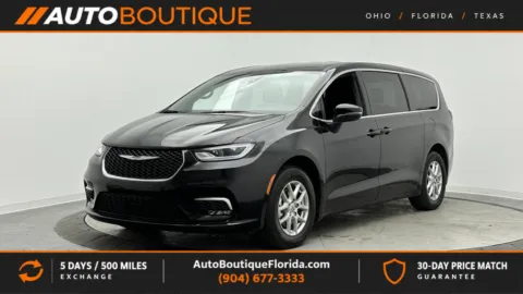 Black 2025 Chrysler Pacifica Select for sale in Jacksonville, FL
