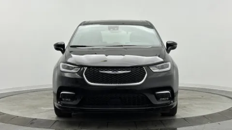 Photos of 2025 Chrysler Pacifica Select for sale in Jacksonville, FL at Auto Boutique Florida