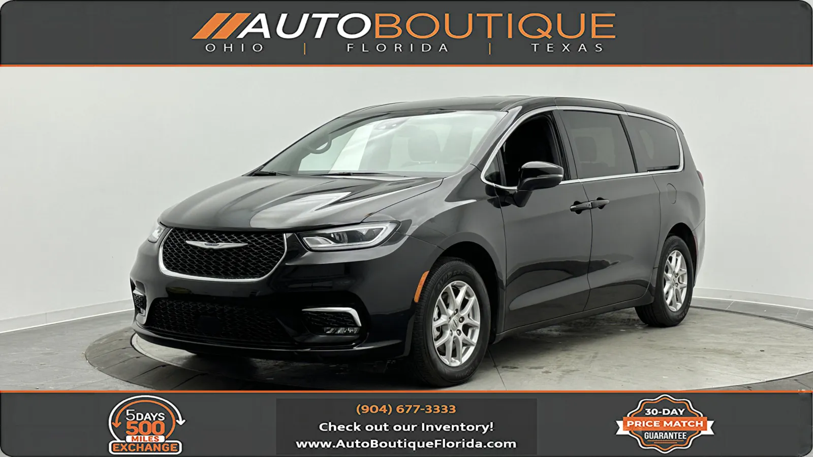 2025 Chrysler Pacifica Select's photo