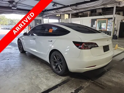 More photos of 2021 Tesla Model 3 Standard Range Plus at Auto Boutique Florida, FL