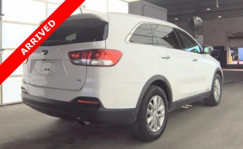 More photos of 2018 Kia Sorento LX V6 at Auto Boutique Florida, FL