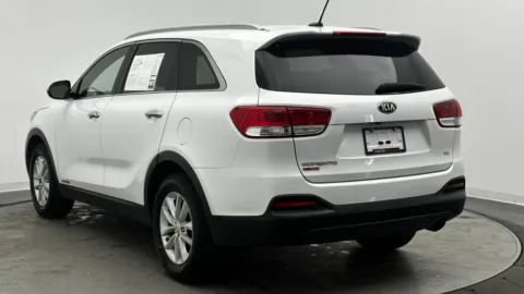 More photos of 2018 Kia Sorento LX V6 at Auto Boutique Florida, FL