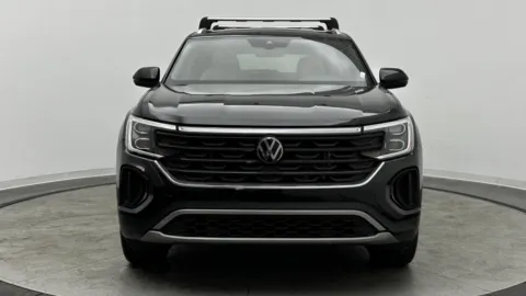 Photos of 2024 Volkswagen Atlas Cross Sport 2.0T SE w/Technology for sale in Jacksonville, FL at Auto Boutique Florida