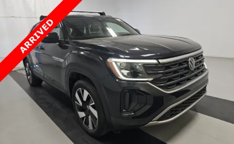 Another view of 2024 Volkswagen Atlas Cross Sport 2.0T SE w/Technology for sale in Jacksonville, FL at Auto Boutique Florida