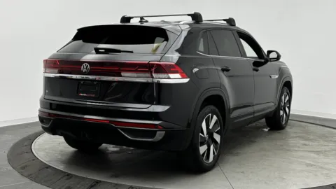More photos of 2024 Volkswagen Atlas Cross Sport 2.0T SE w/Technology at Auto Boutique Florida, FL