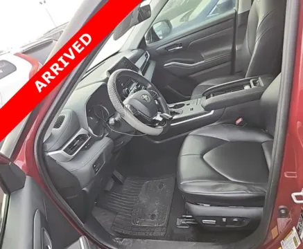 More photos of 2020 Toyota Highlander XLE at Auto Boutique Florida, FL