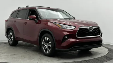 Another view of 2020 Toyota Highlander XLE for sale in Jacksonville, FL at Auto Boutique Florida