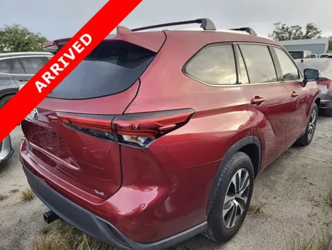 Another view of 2020 Toyota Highlander XLE for sale in Jacksonville, FL at Auto Boutique Florida