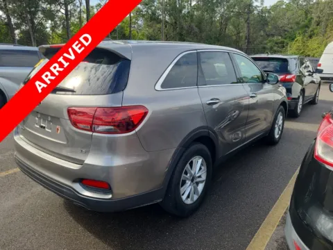 Another view of 2019 Kia Sorento LX V6 for sale in Jacksonville, FL at Auto Boutique Florida