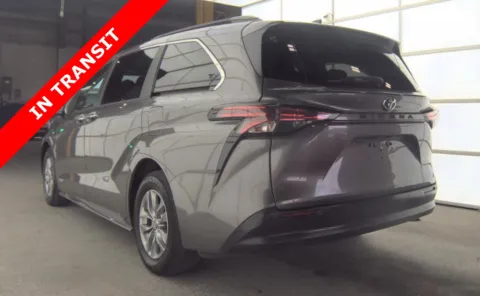More photos of 2021 Toyota Sienna XLE at Auto Boutique Florida, FL