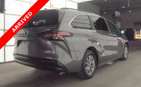More photos of 2021 Toyota Sienna XLE at Auto Boutique Florida, FL