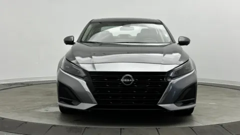 Photos of 2023 Nissan Altima 2.5 SL for sale in Jacksonville, FL at Auto Boutique Florida