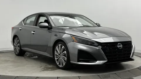 Another view of 2023 Nissan Altima 2.5 SL for sale in Jacksonville, FL at Auto Boutique Florida