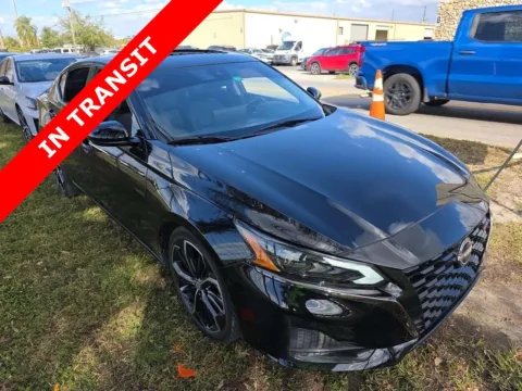 More photos of 2023 Nissan Altima 2.5 SR at Auto Boutique Florida, FL