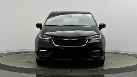 Photos of 2025 Chrysler Pacifica Select for sale in Jacksonville, FL at Auto Boutique Florida