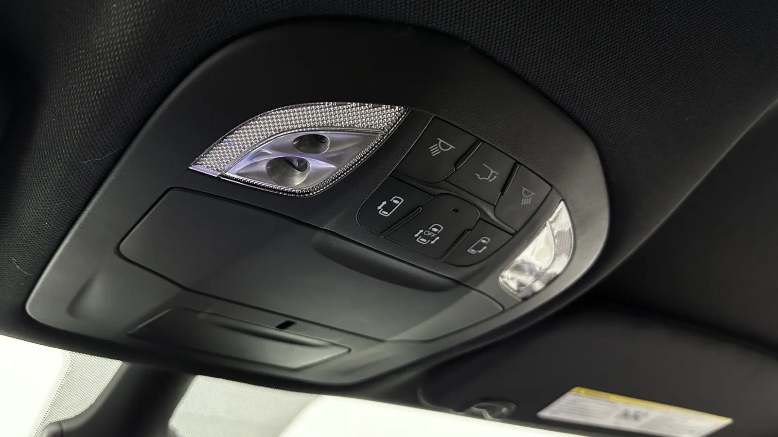 Chrysler Pacifica photo 18