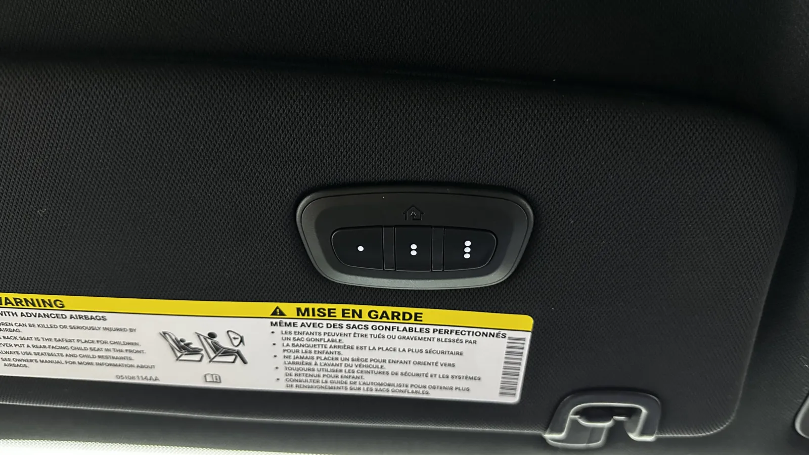 Chrysler Pacifica photo 17