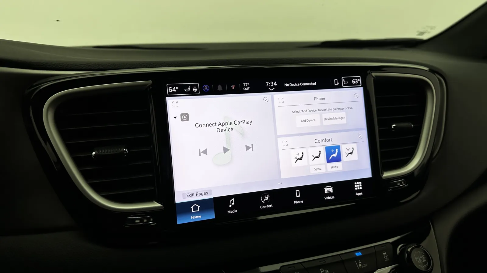 Chrysler Pacifica photo 14