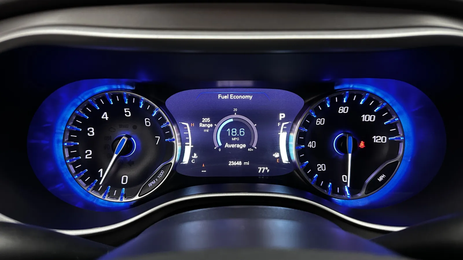 Chrysler Pacifica photo 13