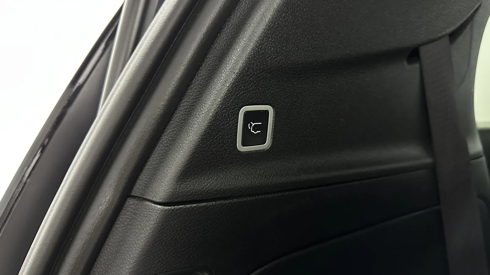 Chrysler Pacifica photo 30