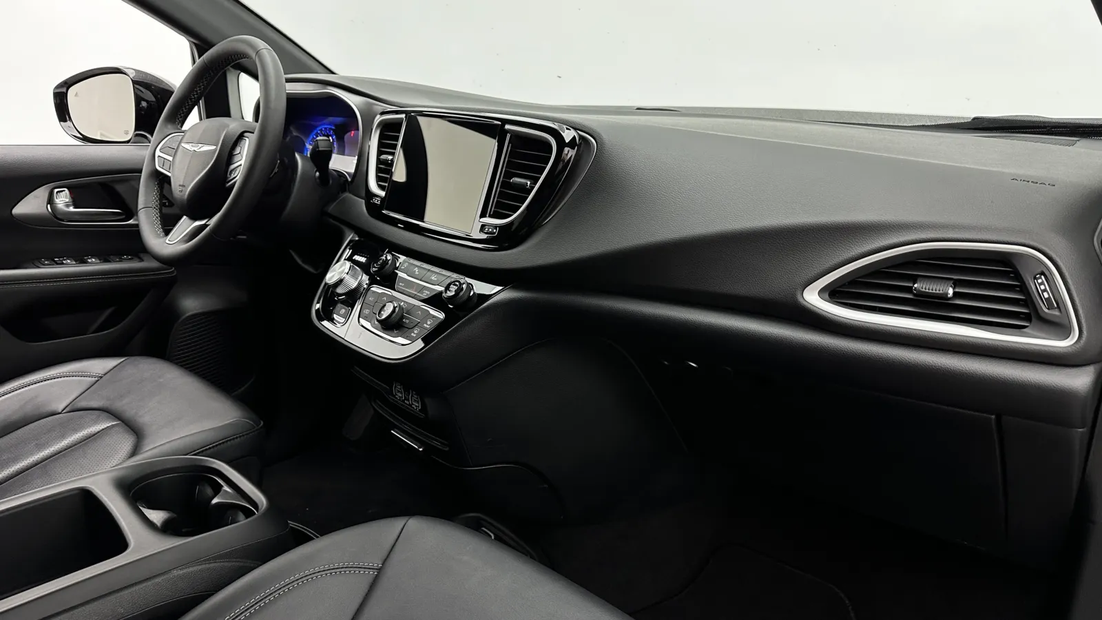 Chrysler Pacifica photo 34