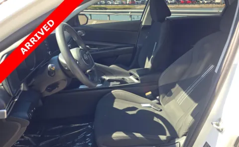 More photos of 2021 Hyundai Elantra SEL at Auto Boutique Florida, FL