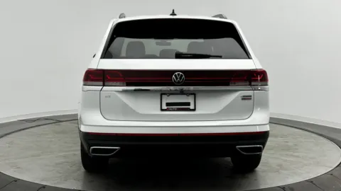 More photos of 2025 Volkswagen Atlas 2.0T SE at Auto Boutique Florida, FL