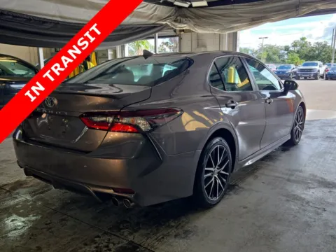 More photos of 2022 Toyota Camry SE at Auto Boutique Florida, FL