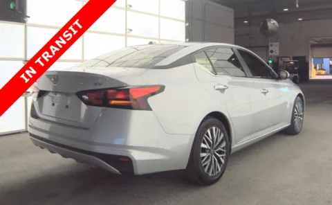More photos of 2023 Nissan Altima 2.5 SV at Auto Boutique Florida, FL