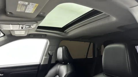 More photos of 2022 Toyota Highlander XLE at Auto Boutique Florida, FL