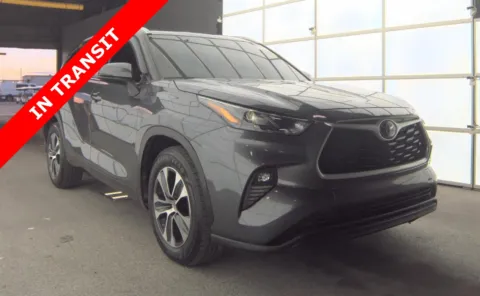 Another view of 2022 Toyota Highlander XLE for sale in Jacksonville, FL at Auto Boutique Florida